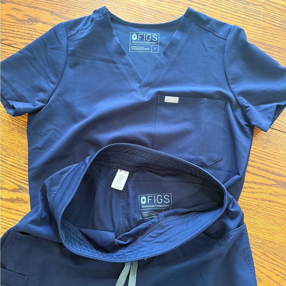 Figs Navy Blue Scrub Set